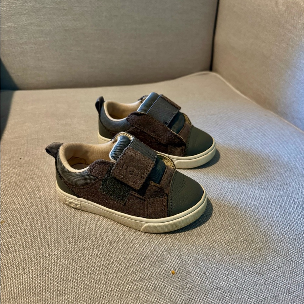 UGG toddler/baby Gray Sneakers